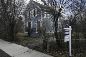 An abandoned foreclosed house in Highland Park in 2009. (David Trotman-Wilkins/Chicago Tribune)